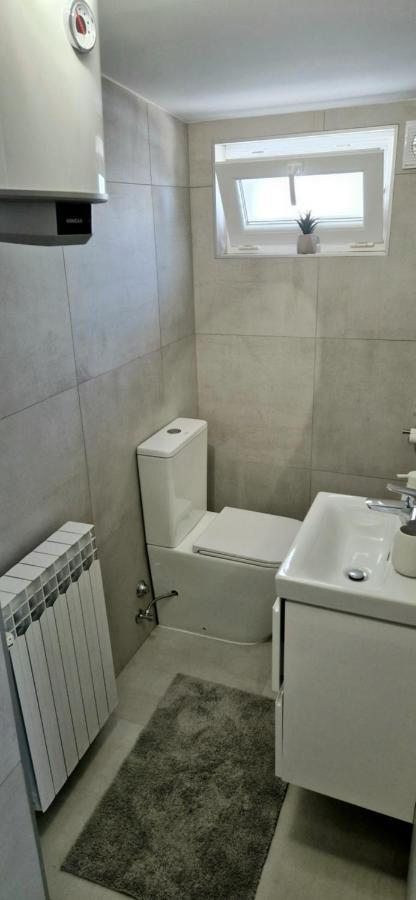 Sobe Majetic Hotel Bizovac Buitenkant foto