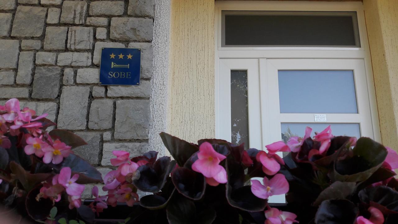 Sobe Majetic Hotel Bizovac Buitenkant foto